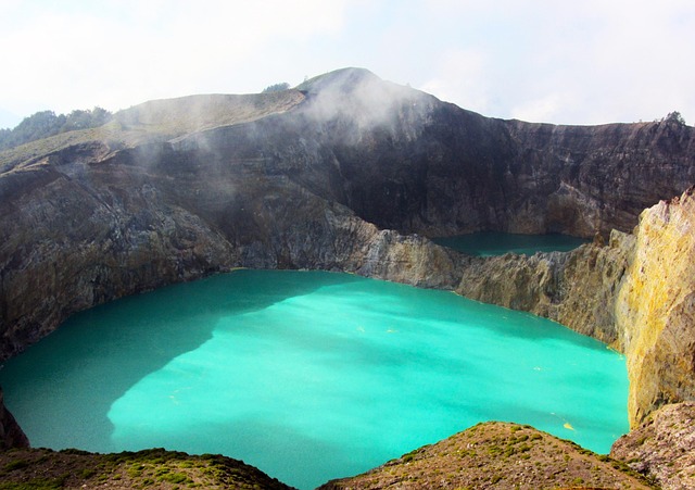 Kelimutu in Flores, Indonesia